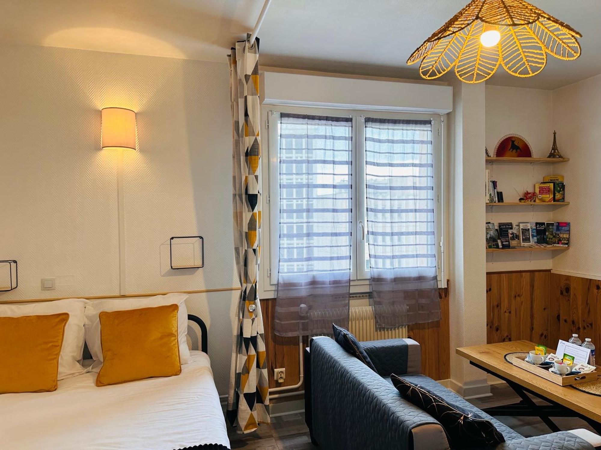 Orleans Centre Proche Gare - Appartement Fonctionnel Residence Calme Parking Prive Gratuit - Le Central Elegance Exterior foto